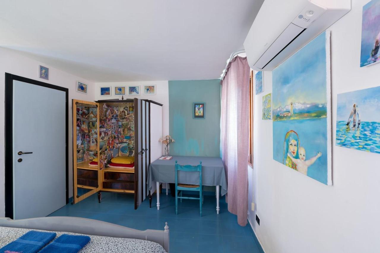 Night Galleria Holiday Home - Bed & Art In Burano - The Pink House Exterior photo