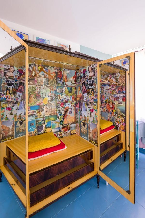 Night Galleria Holiday Home - Bed & Art In Burano - The Pink House Exterior photo